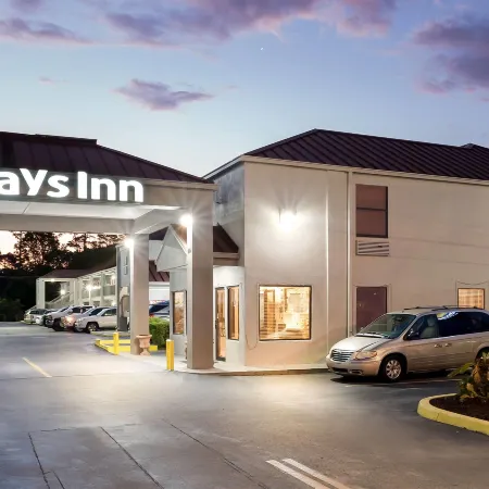 Days Inn by Wyndham Bainbridge