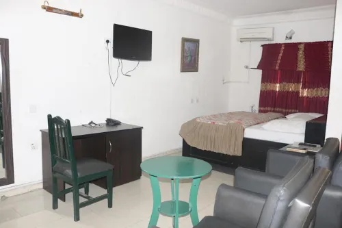 Amanda Hotels Limited - 2-Star