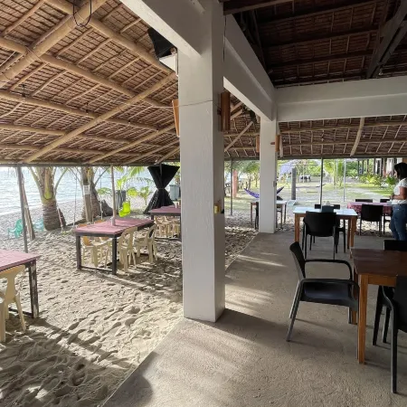 Footprints Beach Resort