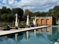 Loire Valley Lodges - Hotel - piscina