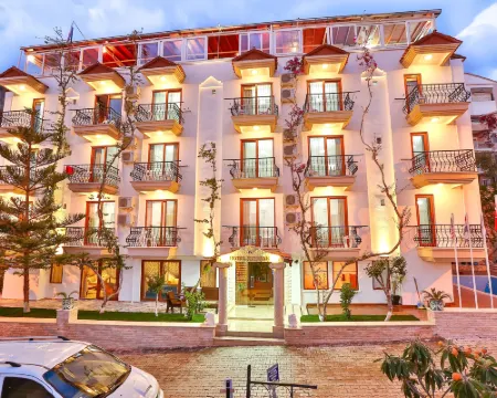 Hotel Kayahan โรงแรมในคาช