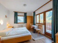 Chalet in Ötztal Near Ski Areas - parkir