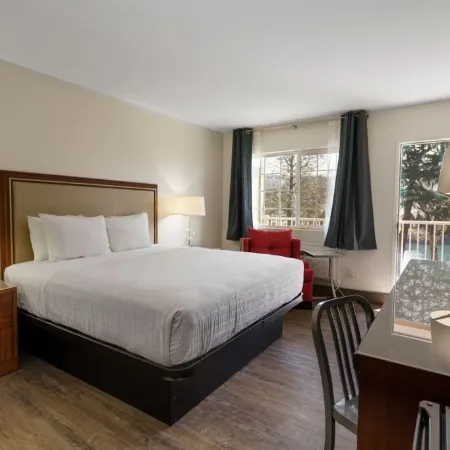 Riverfront Inn Roseburg