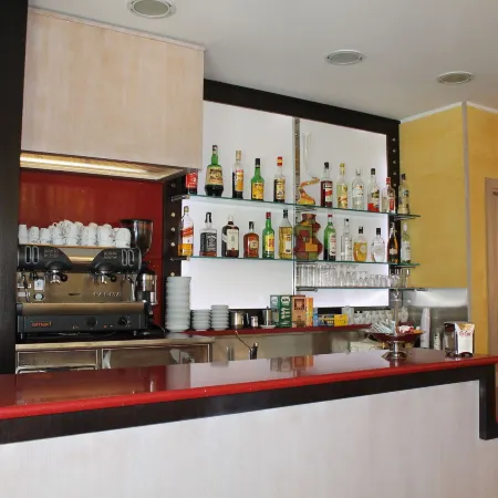 Hotel Cristal Eboli Отели в г. Эболи