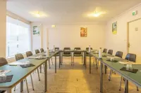 Brit Hotel le Parc Vichy