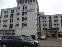Room in Lodge - Owu Crown Hotel - Deluxetwin Bed Room Hotels near KEC Plaza