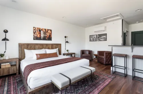 Spillway Lodges Hotels in Central Lake
