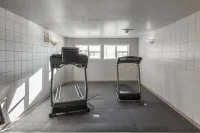 Empire Inn & Suites Hotels in Red Deer County