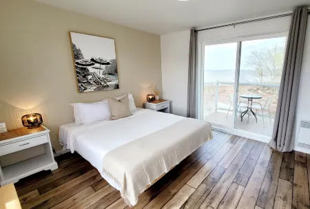 La Plage Motel Отели в г. Сен-Франсуа