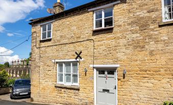 Windsor Cottage - Bolthole in the Heart of CN!