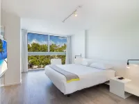Beach Haus Key Biscayne Contemporary Apartments Hotels in Key Biscayne