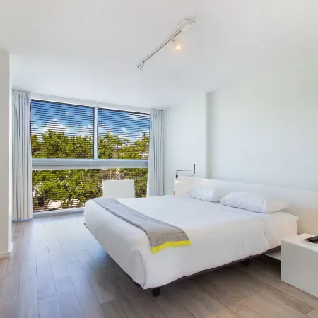 Beach Haus Key Biscayne Contemporary Apartments
