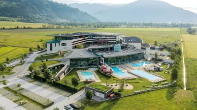 Tauern Spa Hotel & Therme Hôtels à : 