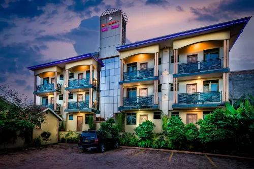 Palm Gardens and Guest House - Pensions