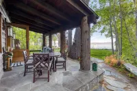Homewood Lakefront by Avantstay Private Beach & Lake Access + Views!