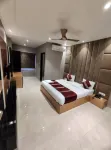 Hotel Maya Crystal