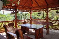 Plis Bujtina - Guesthouse Hotel di Tropoje District