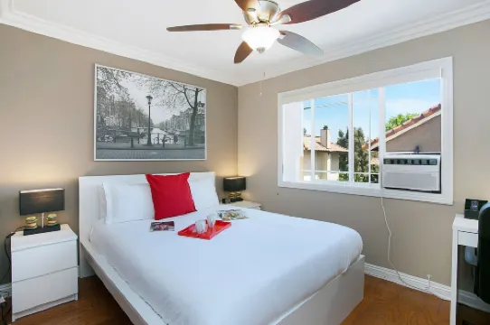 Multi-level 2br-fast Wifi-free Parking -cm-1