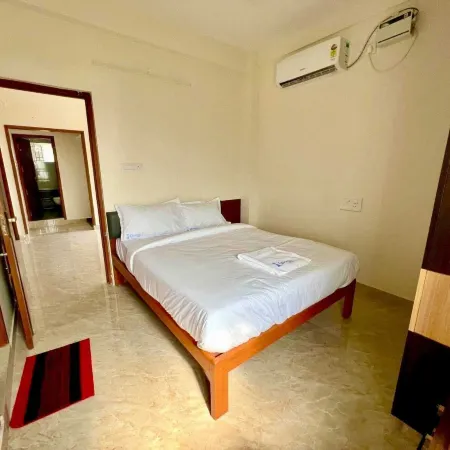 Queen's Hotel Service Apartment Salem