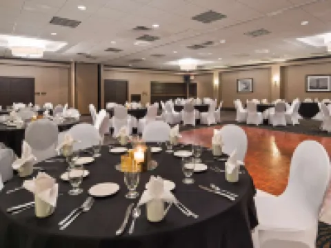 ベストウェスタン プラス キングストン ホテル アンド カンファレンス センター キングストンのホテル