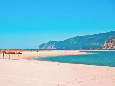 C1 - Cabeço Velada House - Herdade do Vidigal Отели рядом с достопримечательностью «Замок Монтемор-у-Нову»