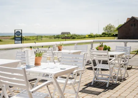 Tambohus Kro & Badehotel Отели в г. Redsted