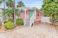 Best Little Beach House on Anna Maria Island!  With a pool & steps to the beach!