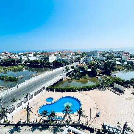 Sai Gon Phu Yen Hotel Отели рядом с достопримечательностью «Городской плаж»