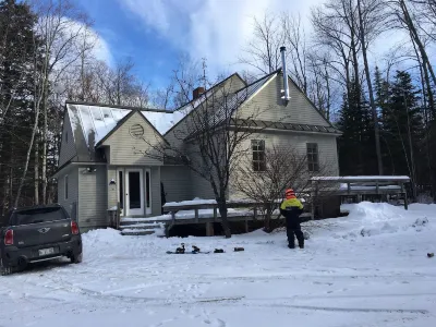 Large on mountain home with sauna, easy slope access