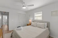 OIB Traditions-Home on the Canal/2King Beds/Dock!