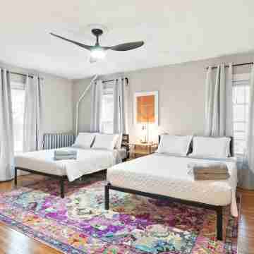 Modern Victorian 3BR 2BA Apt with Parking Rooms