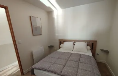 Les Voiles Blanches, apartment with bay view Hotels near Mayocq Farm Camping