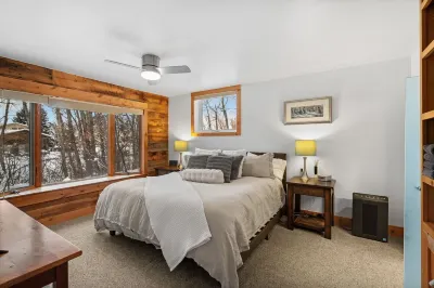 Spectacular Retreat Minutes from Downtown Bozeman - 4 Bedrooms on Tranquil Creek