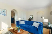 Elm D2 Hotels in Skokie