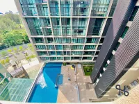 Homesuite' Home at Riverson Soho - Private Pools