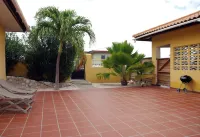 Mirador Apartments