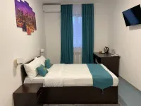 Apec Hotel - parking