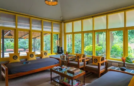 The Hosteller Chikmagalur Отели в г. Чикмагалур