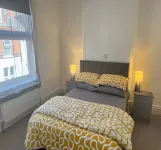 Stylish Home Near Shopping - Book Summer Stays Now Hotels in Bingham