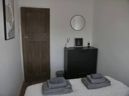 Peaceful Retreat in Southampton's Countryside Отели в г. Нетли