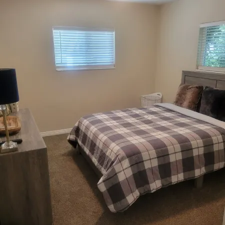 Sweet Retreat 1-Bedroom Apartment