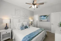 Beautiful Pointe West Beach House w/Great Sunsets, Beach, Bay Views & Pet Ok