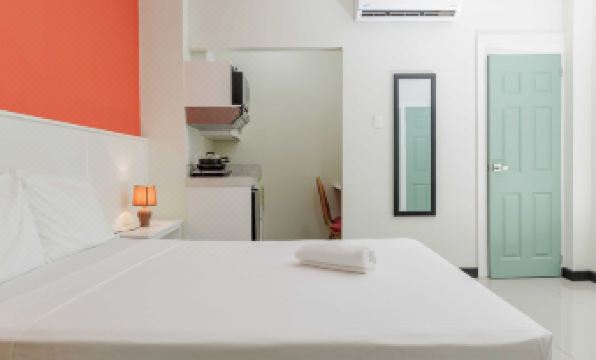 Emporis Resort
