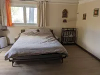 Charming T1 of 30 m² on the ground floor of villa