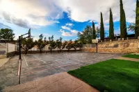 MTV Rented Million Dollar Mansion