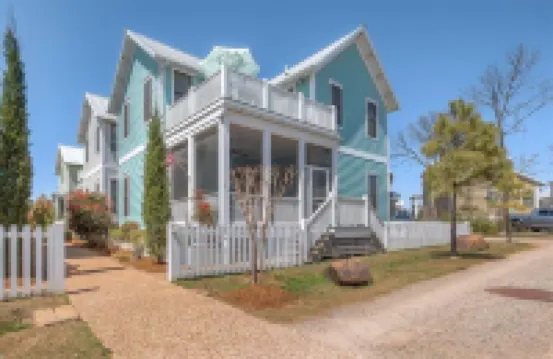 Carlton Landing Vacation Home - Perfect Getaway Spot!