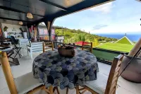 House with ocean view and jacuzzi 10 minutes from the beach