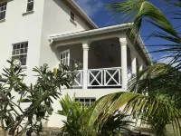 Luxury Villa St James,  4 bed 4 bath , Private Pool, fantastic sea views Hotels in Mount Standfast