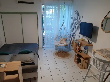 Studio Cosy à 2min de la Plage Отели рядом с достопримечательностью «Centre Remy Nainsouta»