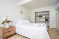 Beautiful private home close to stunning lagoon